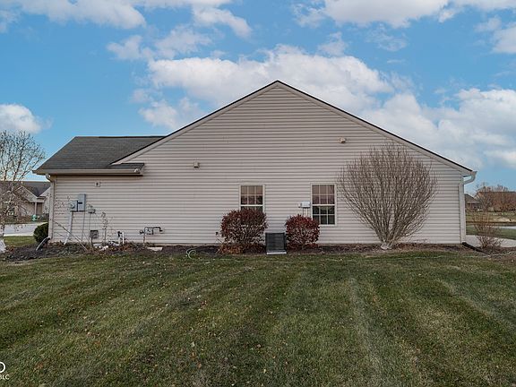 3rd image of 10691 Swan Ct