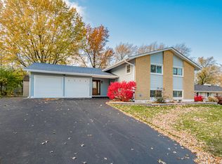 6508 Winston Dr, Woodridge, IL 60517