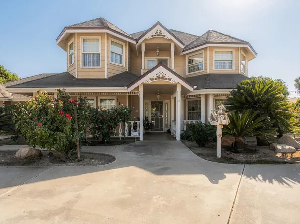 1127 W Gail Avenue, Tulare, CA 93274