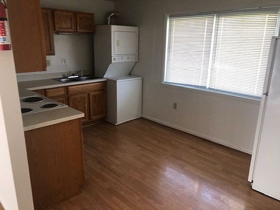 3rd image of 22865 Washington St #B-8