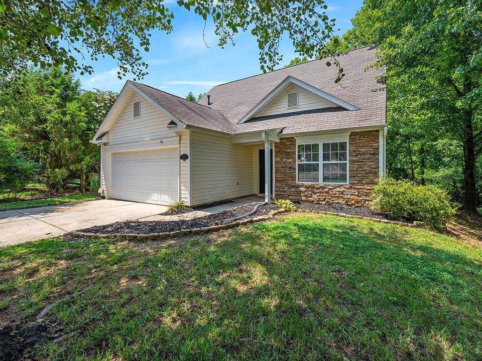 1st image of 8625 Acacia Ridge Ct
