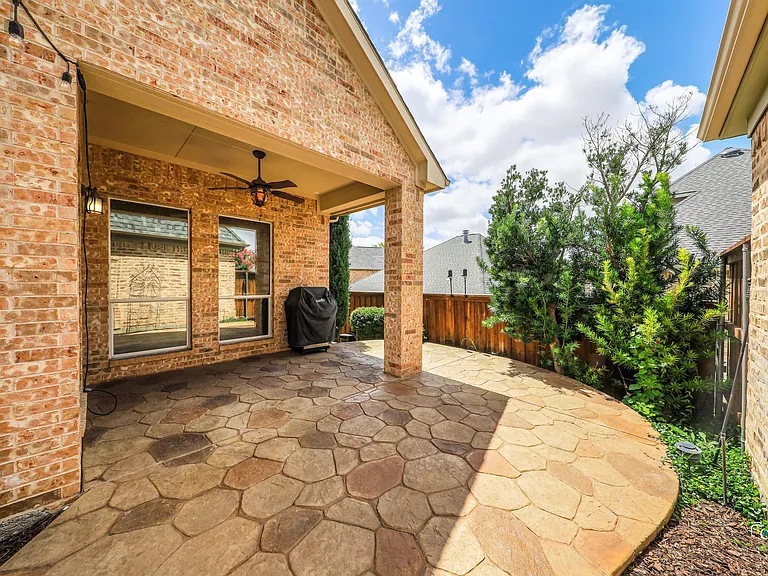 5619 Travis Dr — Photo 38