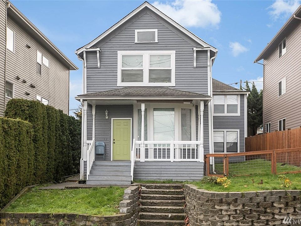 Single front door gives access to units 1 and 3.