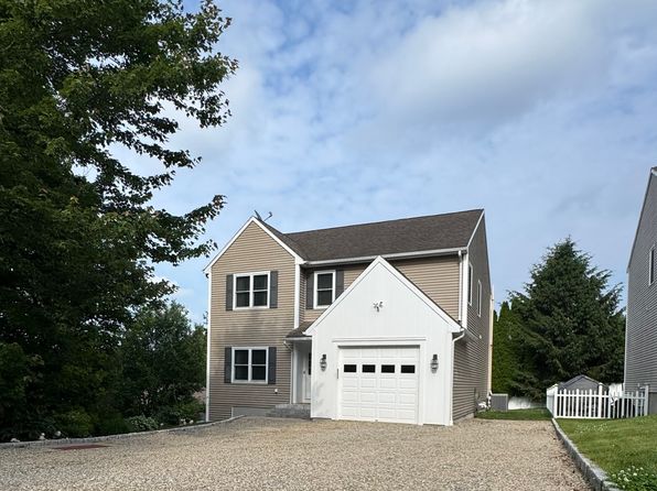 11 Regan Cir