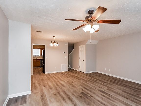 4th image of 6356 Wellington Walk Way
