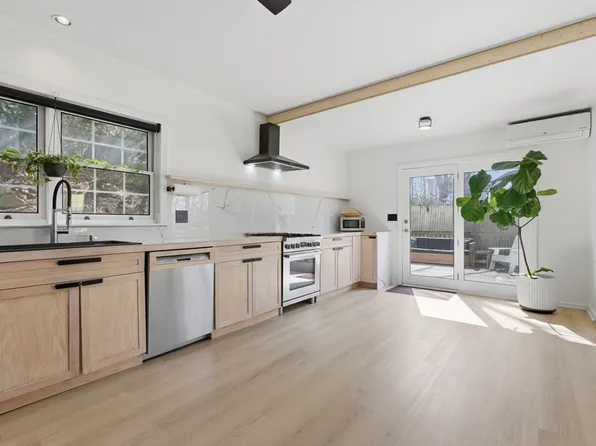 11 Sherwood St #1, Roslindale, MA 02131