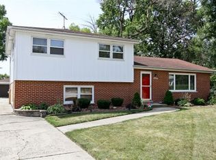 7809 W 72nd St, Bridgeview, IL 60455
