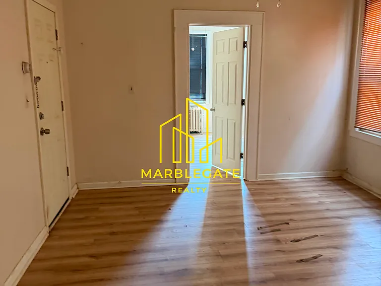 14 Belmont Ter #11L — Photo 2