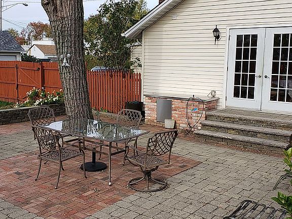 30' x 30' paver patio