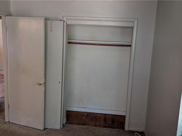 kansas-city-missouri-457039003 picture