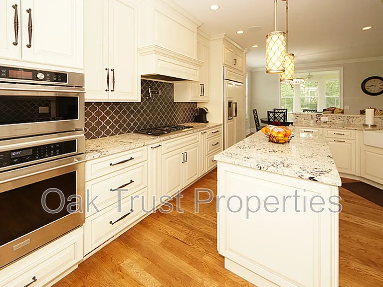 125 Brogun Ln — Photo 15