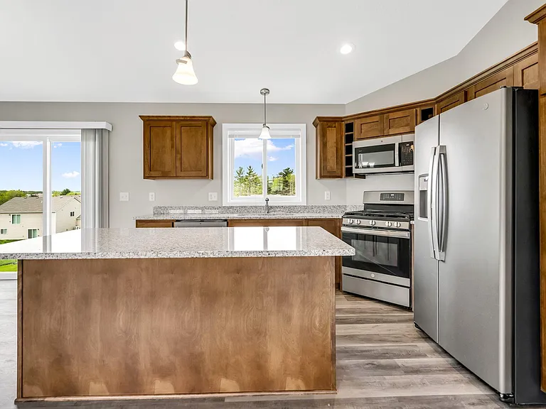 335 Cypress St — Photo 6