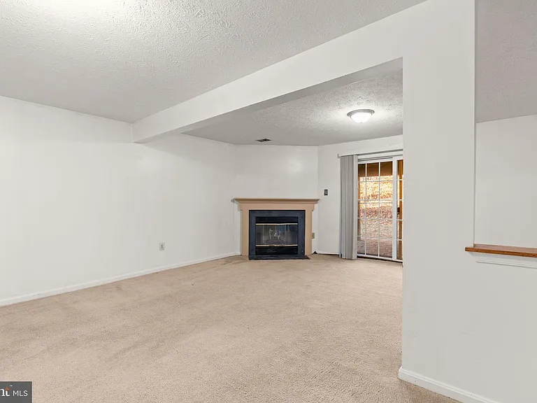 8871 Manahan Dr — Photo 22