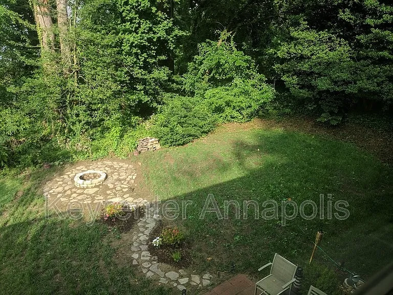 1911 Fohner Pl — Photo 4