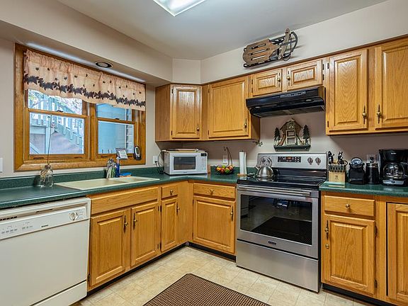 3rd image of 30 Dooling Way