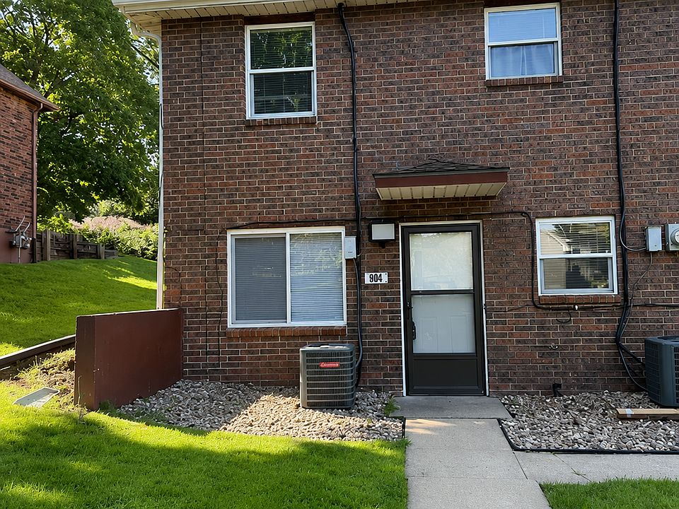 1st image of 904 NE 68th St #904