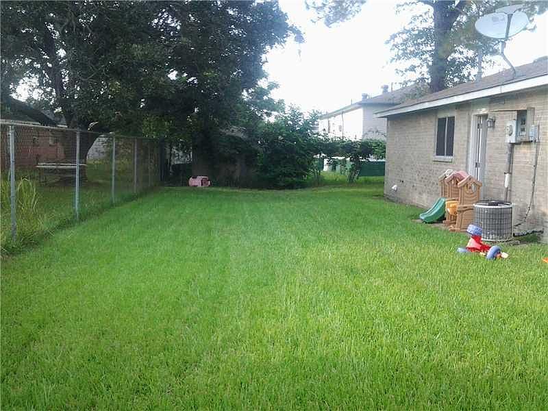2nd image of 4108 Teton St