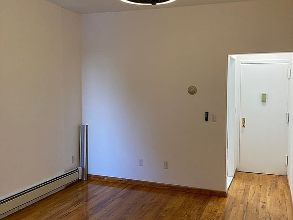 2nd image of 807 Bergen St APT 1R