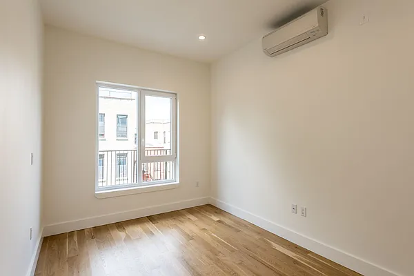 Rented by Nooklyn NYC LLC | media 92