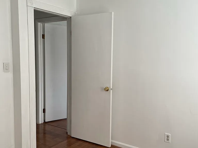 5698 Brandon Blvd — Photo 25