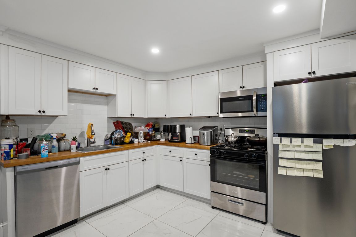 next background image