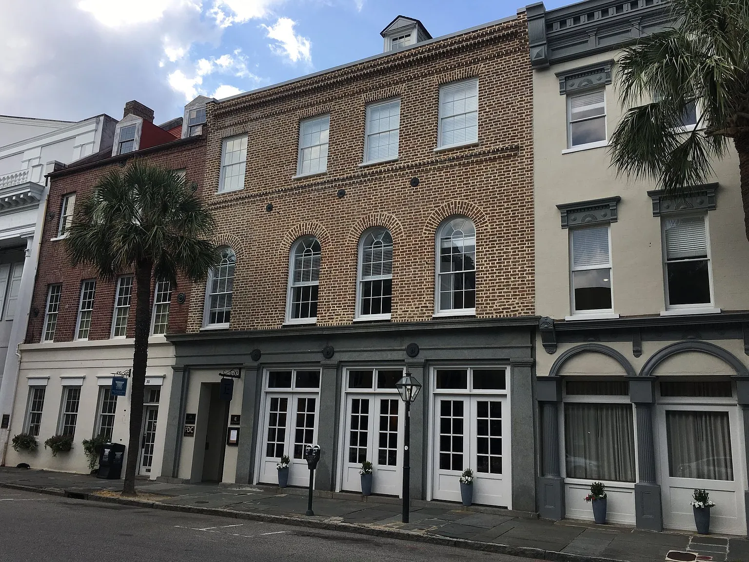 28 Broad Street — Photo 2