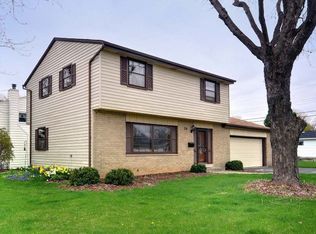 719 Power St, Grafton, WI 53024