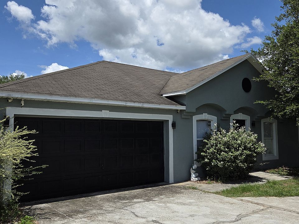 1st image of 716 Swan Way