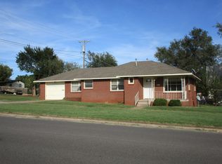 314 N Broadway St, Weatherford, OK 73096