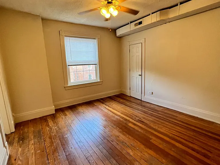 3024 Stuart Ave — Photo 5