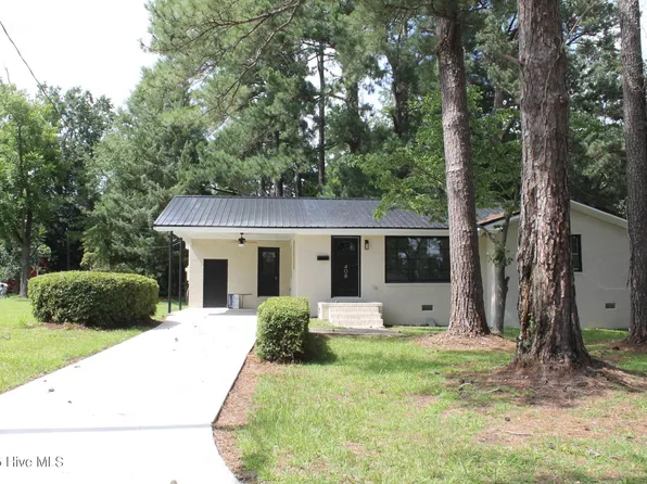408 W Burkhead Street, Whiteville, NC 28472