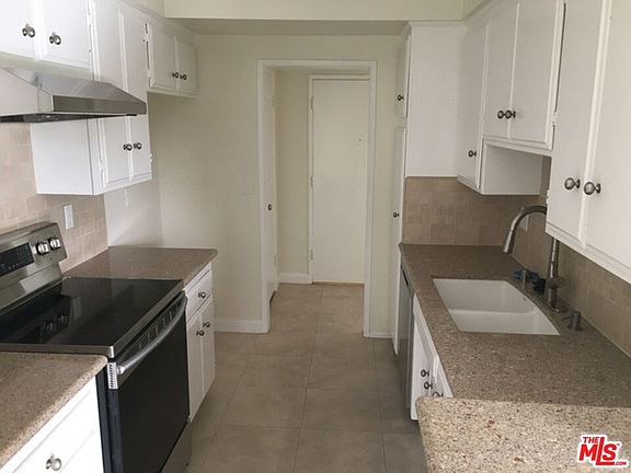 3rd image of 1262 S Barrington Ave APT 311