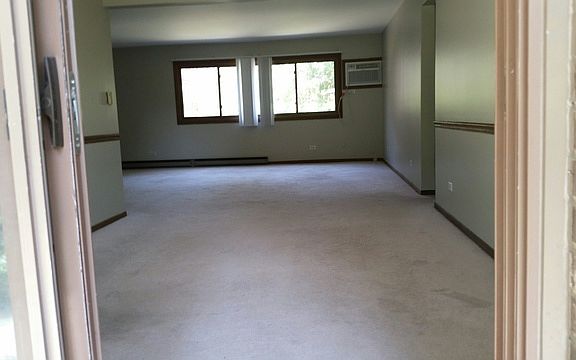 5th image of 912 Harlem Ave APT 1E