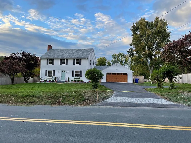 85 Neipsic Rd — Photo 25