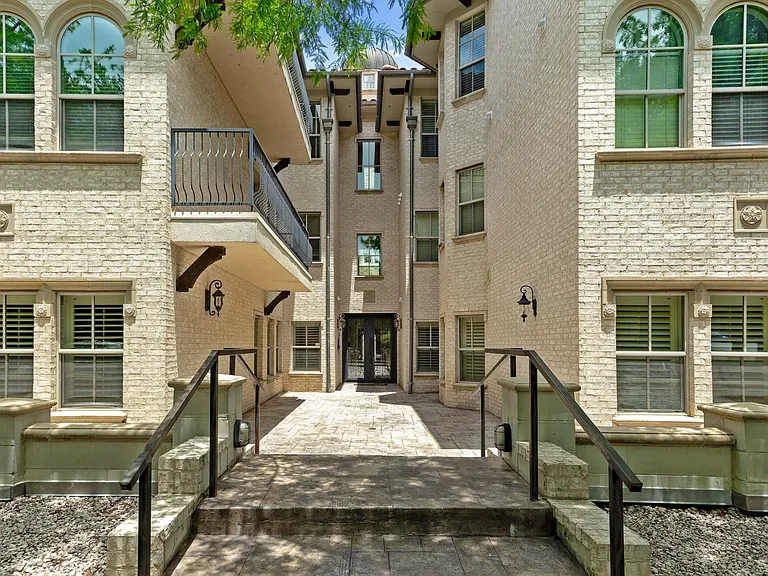 5801 Hillcrest Ave #9 — Photo 19