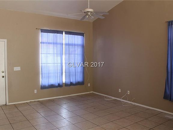 5th image of 212 Mariposa Way