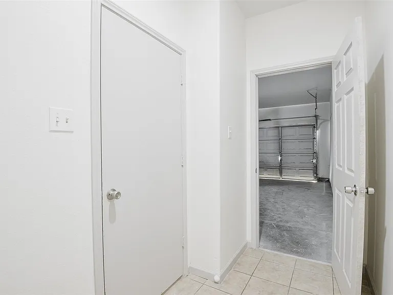 6627 Stonecross Creek Ln — Photo 12