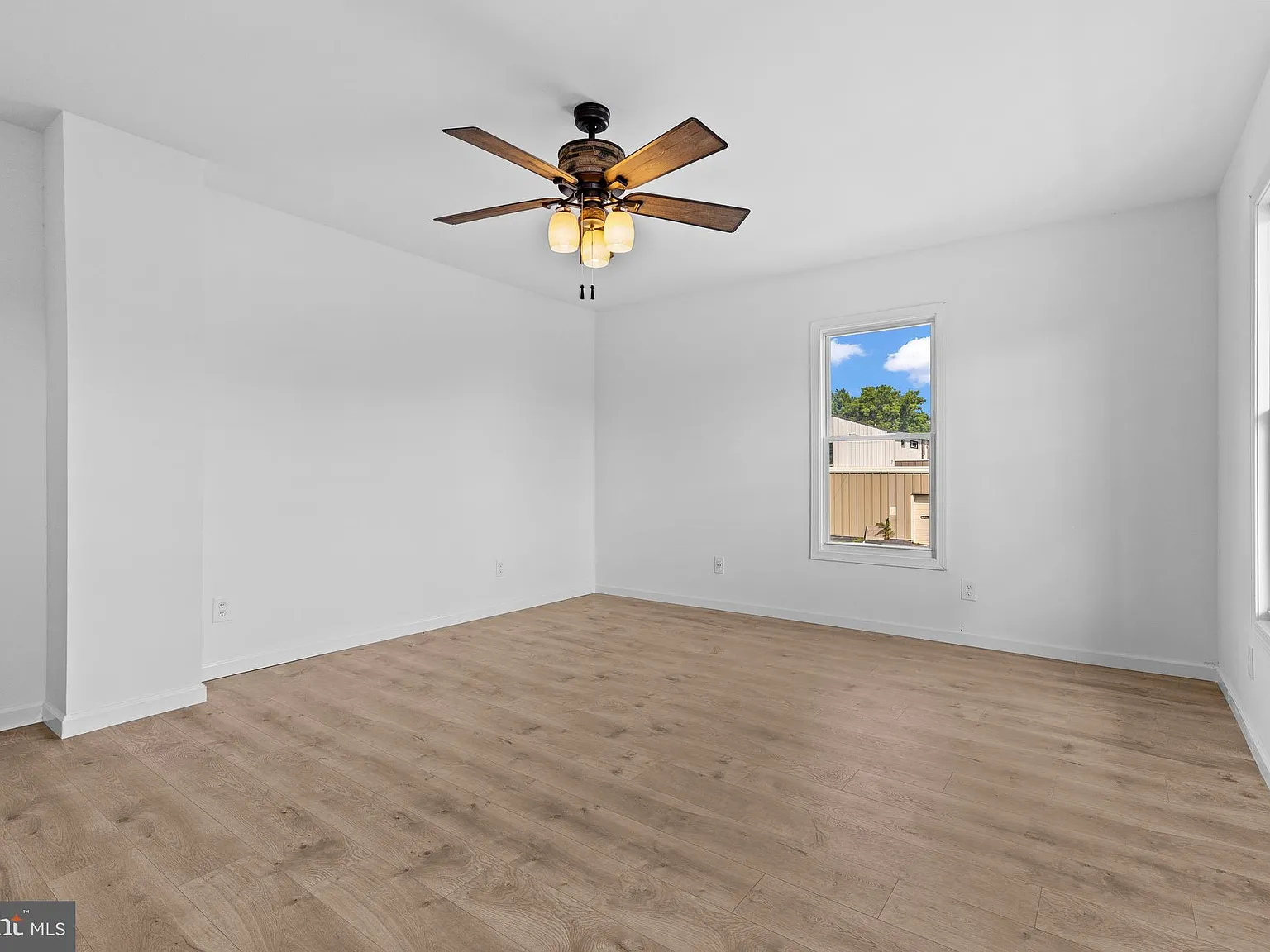 2 bed, 1907 sqft, $1,500 — Photo 3