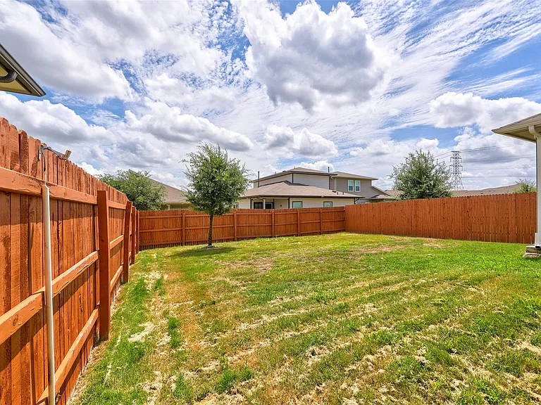 8012 Linda Michelle Ln — Photo 37