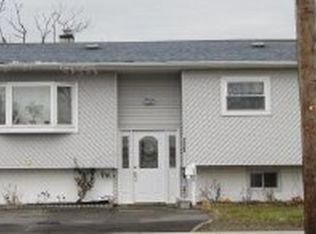 230 Wicks Rd, Brentwood, NY 11717