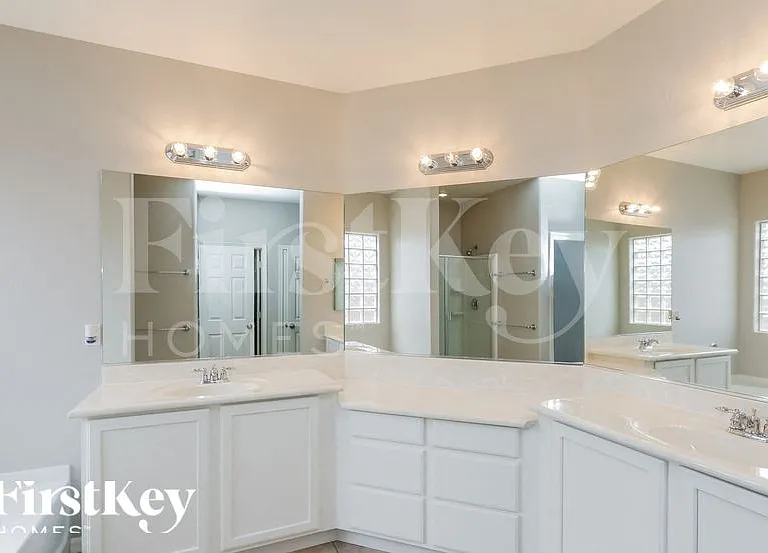 5595 Criollo Dr — Photo 11
