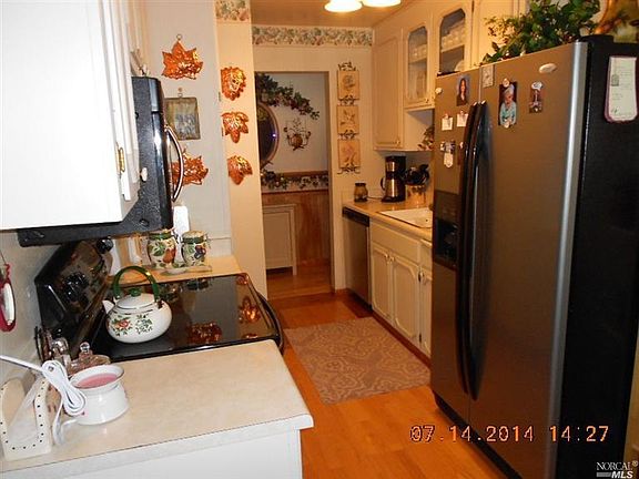 3rd image of 385 Chelan Dr