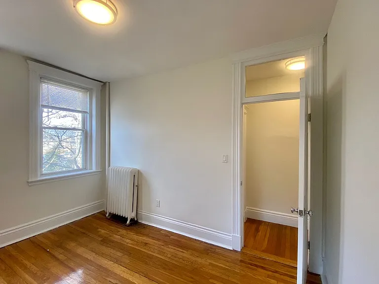 12 Camelot Ct #15R — Photo 29