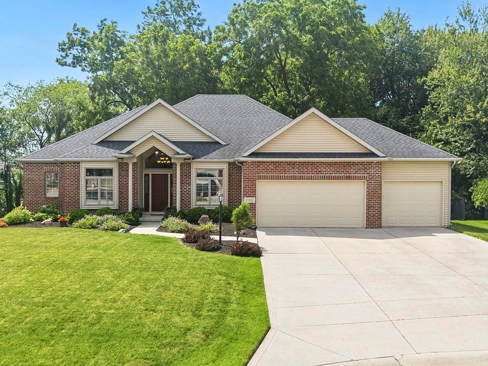 1st image of 11811 Island Cove Dr