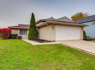 3225 Quincy Ct, Joliet, IL 60431