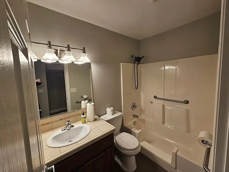 1108 S Coeur Dalene St — Photo 6