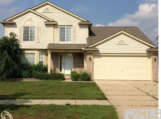 22627 Sylvan Ave, Brownstown, MI 48134