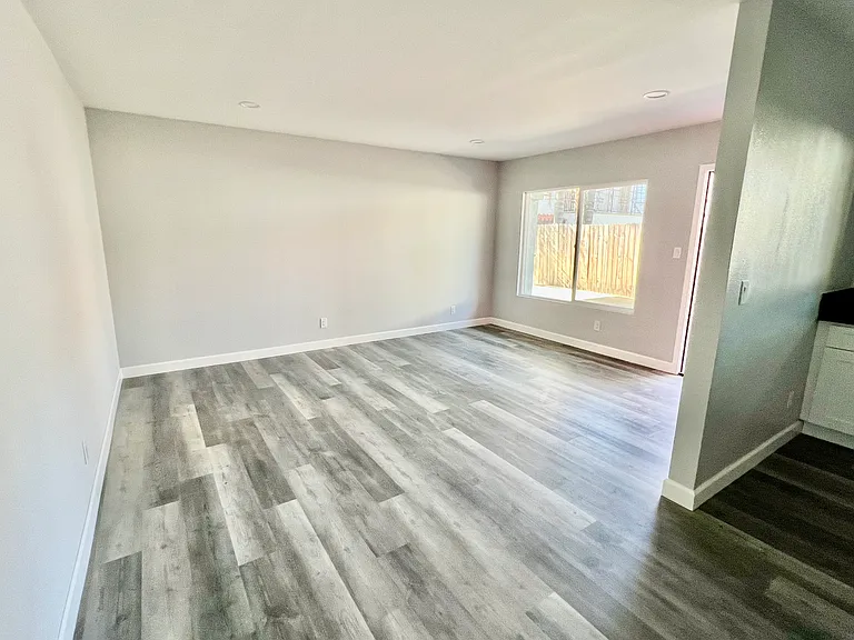1854 Marine Ave #4 — Photo 10