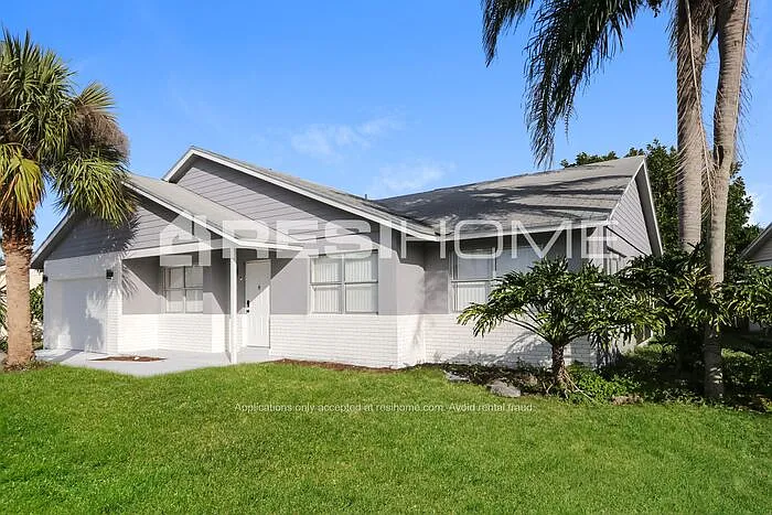 Building Photo - 112 Raintree Trl