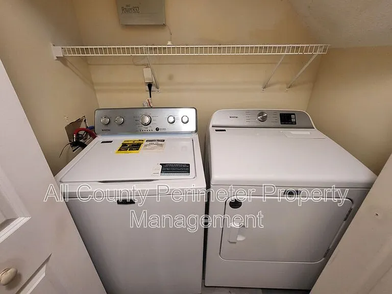 8078 Woodlake Dr — Photo 14